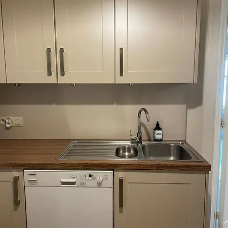 Uniek Op De Zeedijk Met Parking Apartment Ostend