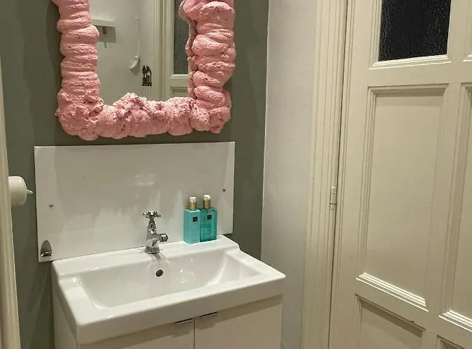 Appartement Uniek Op De Zeedijk Met Parking *